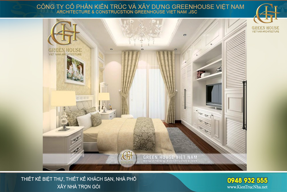 Mảng tường đầu giường sử dụng giấy dán tường với hoa văn tinh tế, màu vàng gold đen lại nét tinh tế sang trọng. Kết hợp cùng không gian tổng thế là các bước tranh treo tường đúng theo phong cách, và sở thích của chủ nhân căn phòng này.